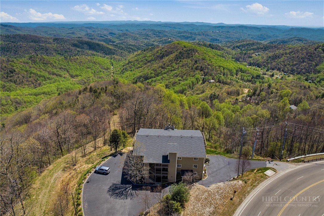 Condo in Lenoir, North Carolina, United States 4 - 18349114
