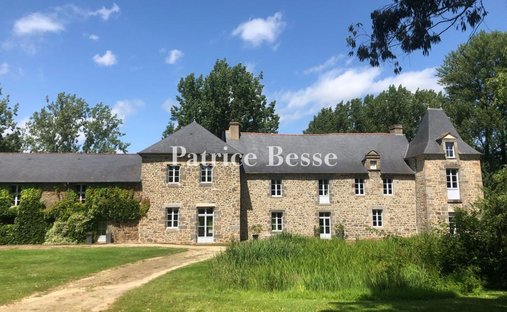 House in Hede-Bazouges, Brittany, France 1