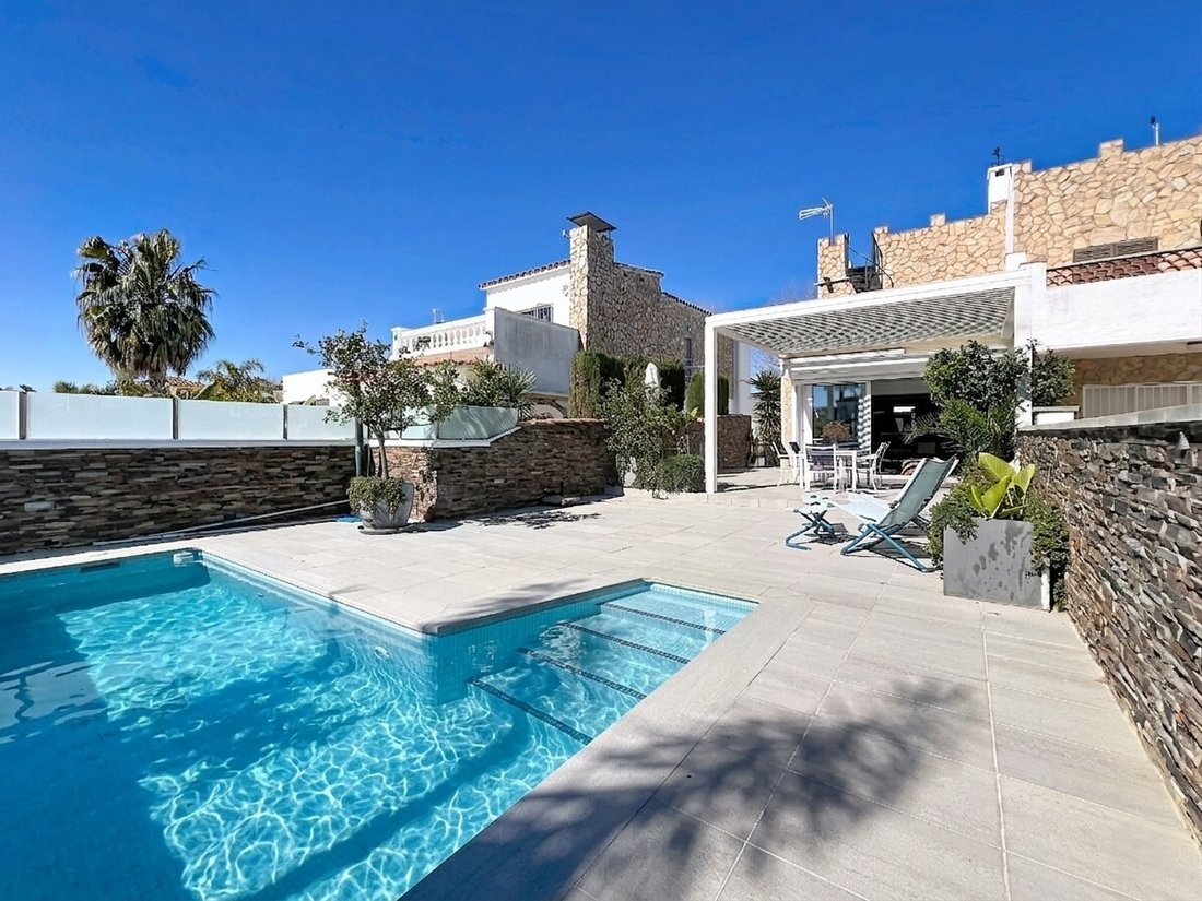House in Empuriabrava, Catalonia, Spain 3 - 18338902