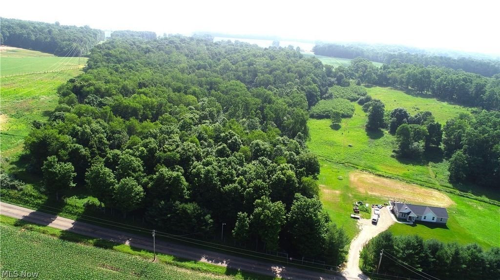 Land in Howard, Ohio, United States 2 - 18346178