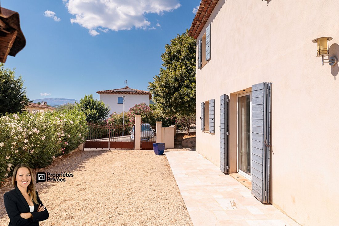Villa in Montauroux, Provence-Alpes-Côte d'Azur, France 2 - 18344561