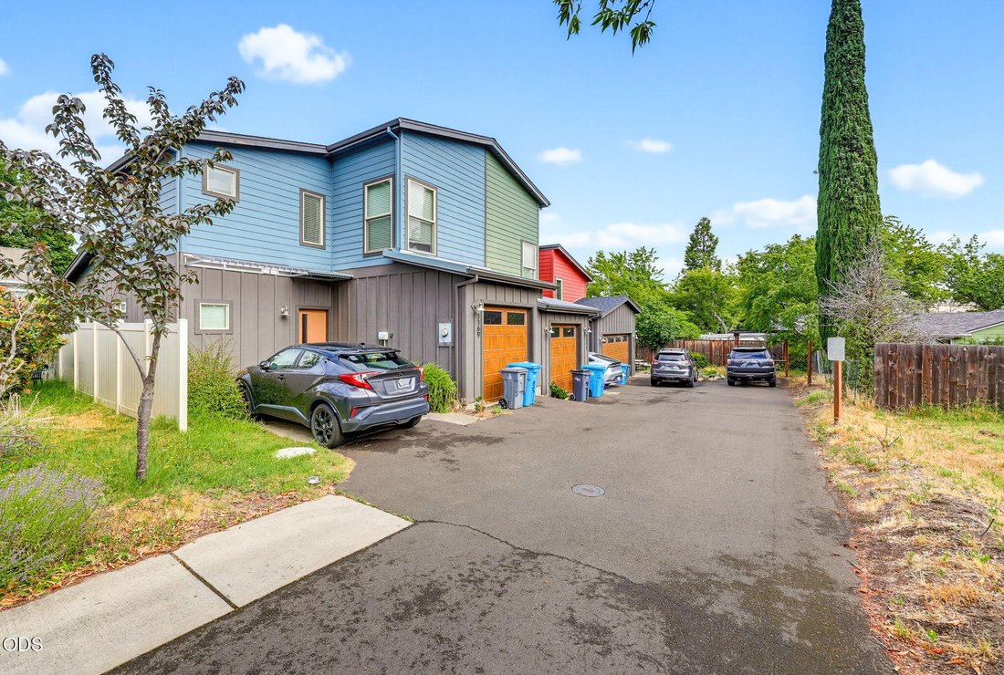 House in Ashland, Oregon, United States 2 - 18339712