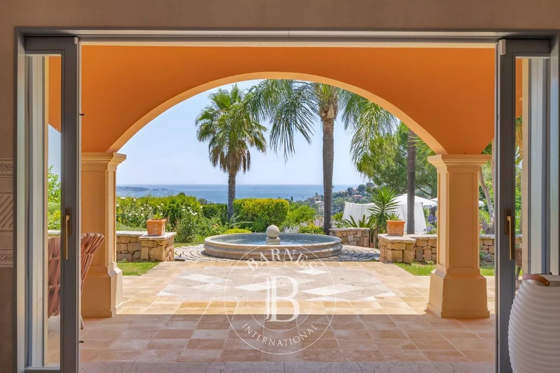 Villa in Antibes, Provence-Alpes-Côte d'Azur, France 5 - 18337045