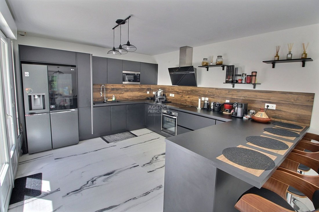 House in Vaux-sur-Seine, Ile-de-France, France 3 - 18336019