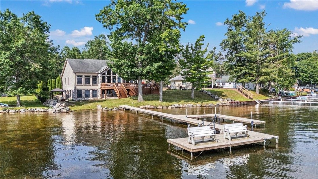 House in Hale, Michigan, United States 3 - 18334903