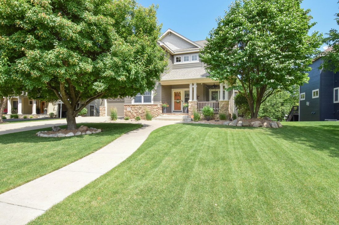 House in Osseo, Minnesota, United States 4 - 18349038
