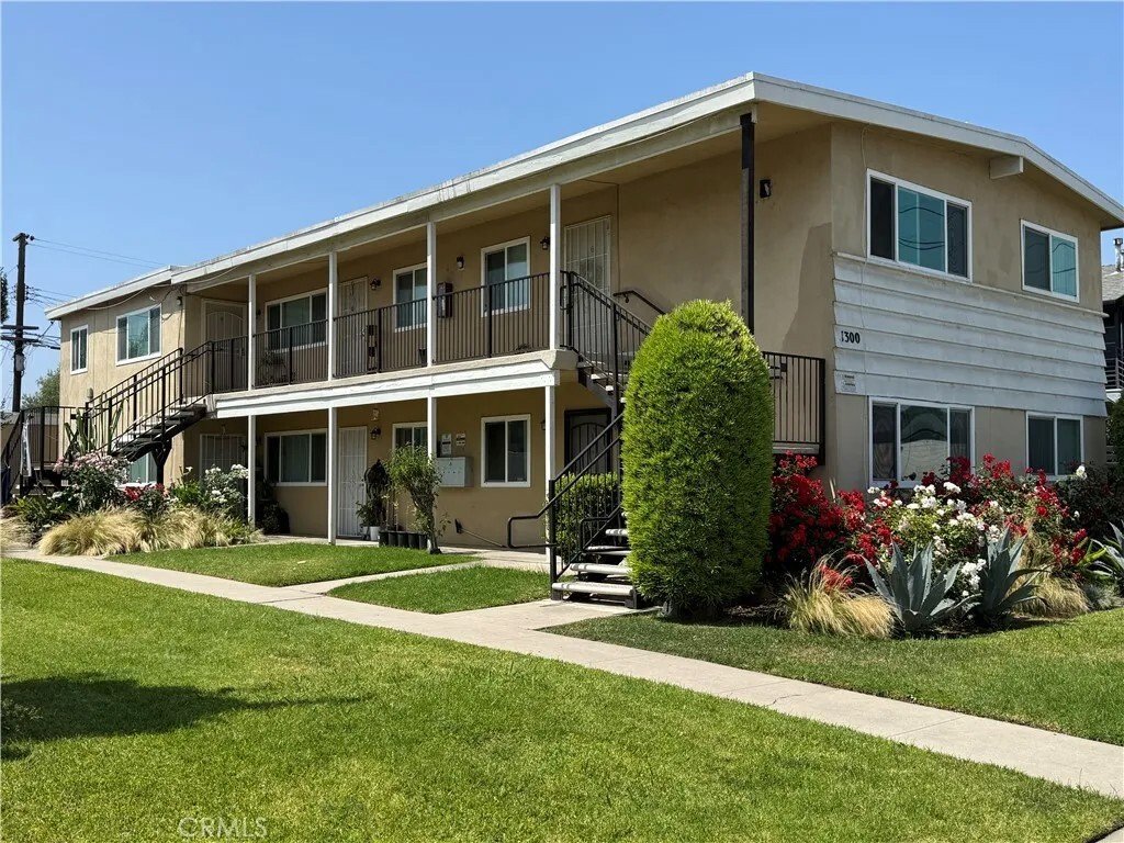 Fullerton, California, United States 1 - 17972344
