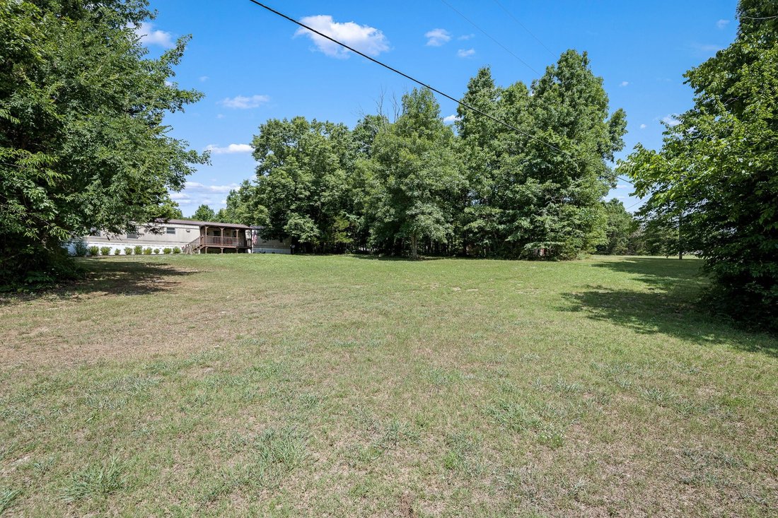 College Grove, Tennessee, United States 3 - 18342400
