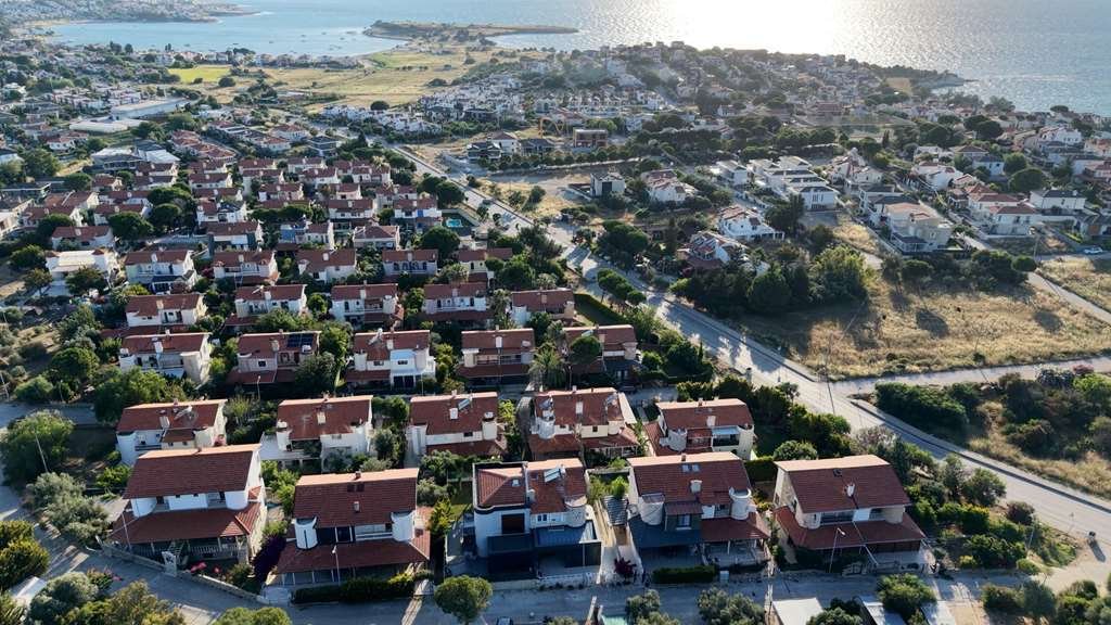 İzmir, İzmir, Turkey 1 - 18340491
