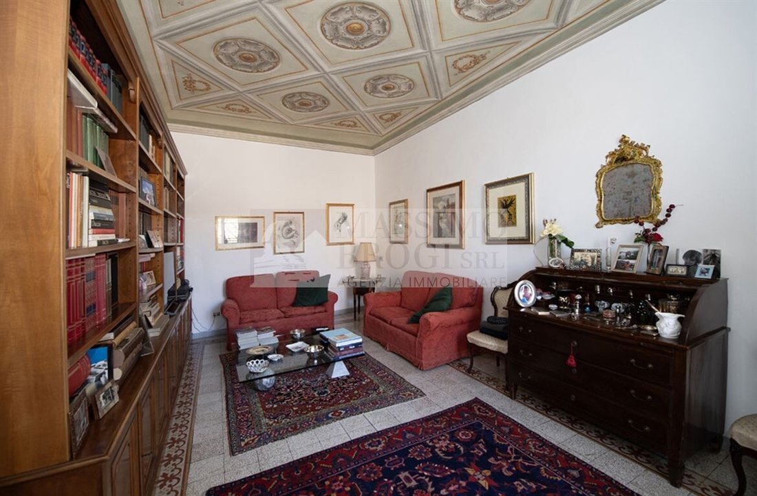 Apartment in Historic Center, Siena, Tuscany 3 - 18336377
