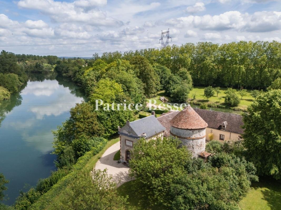 Castle in Centre Est, Provins, France 1 - 18340427