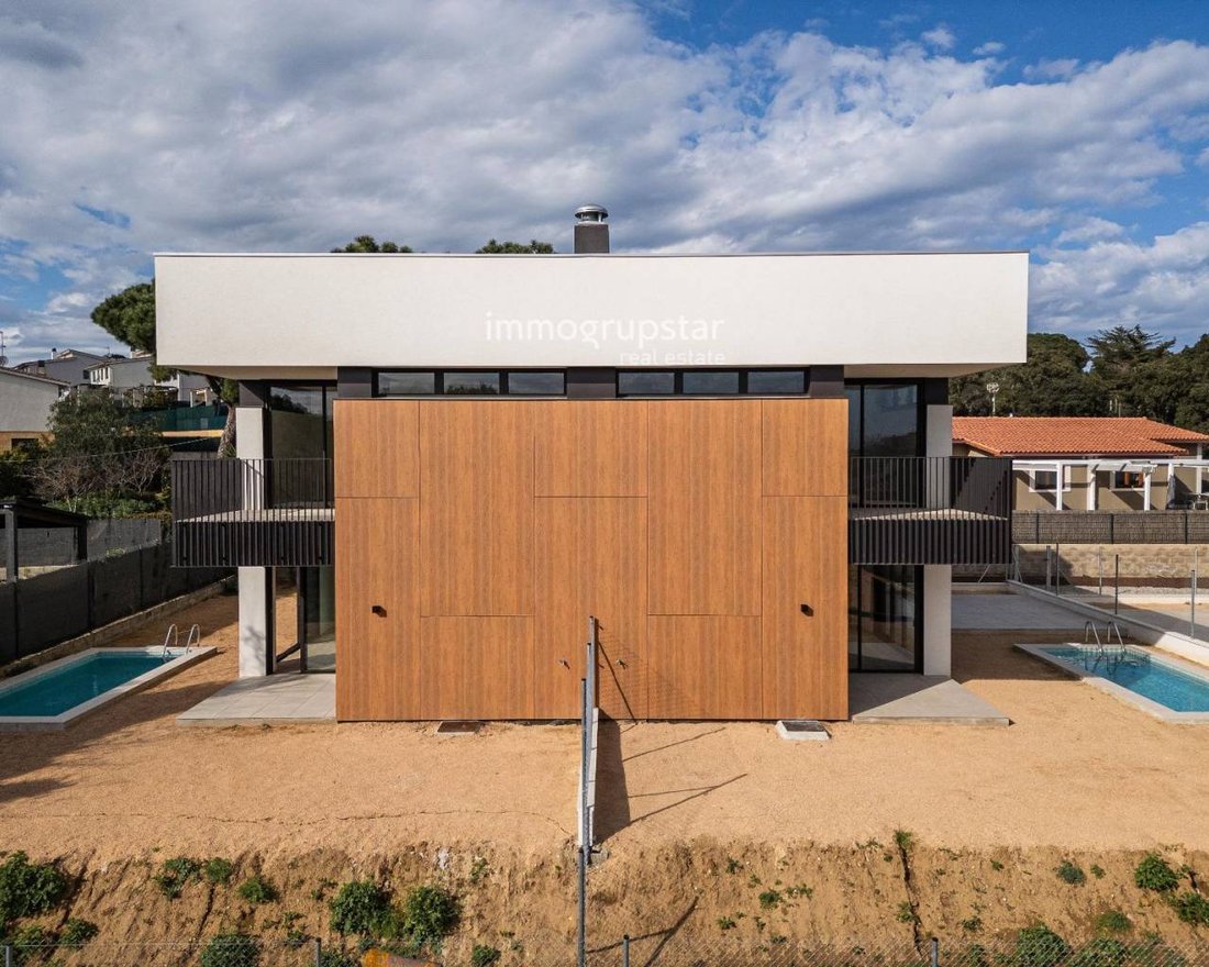 Townhouse in Palamos, Catalonia, Spain 3 - 18335158