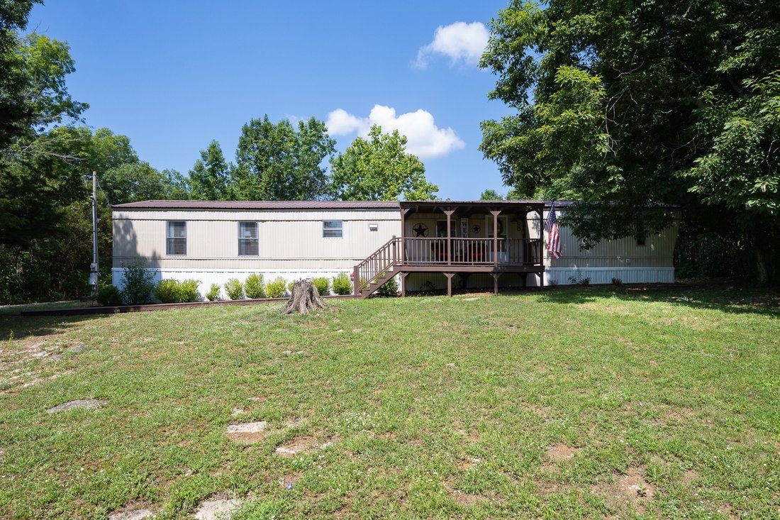 College Grove, Tennessee, United States 4 - 18342400