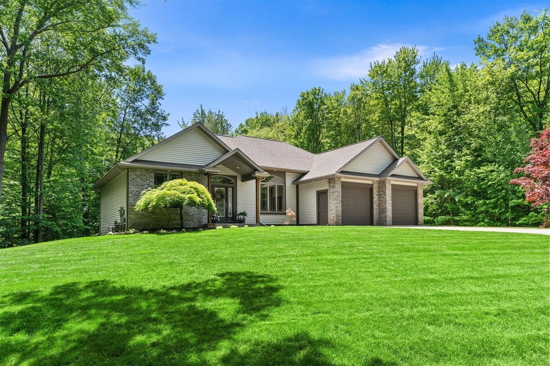 House in Fruitport Charter Township, Michigan, United States 3 - 18339730