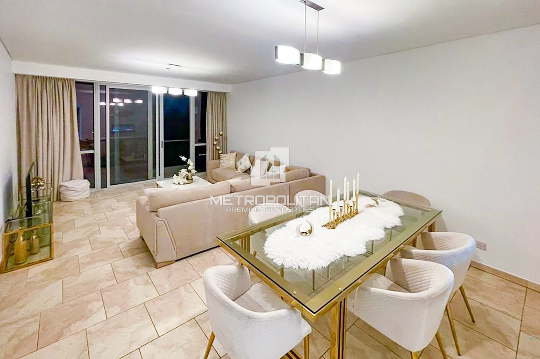 Apartment in Jumeirah Beach Residence, Dubai, United Arab Emirates 1 - 18349739