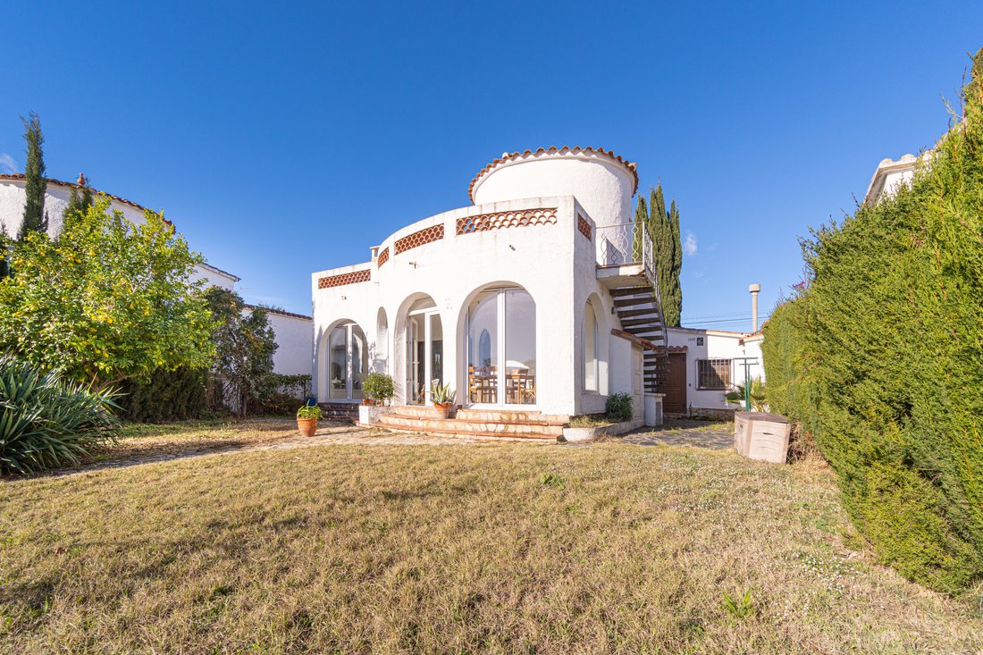 Villa in Empuriabrava, Catalonia, Spain 5 - 18336919