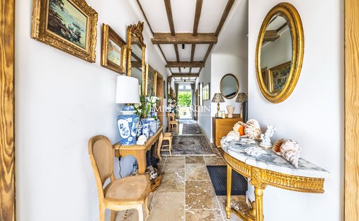 Villa in Guiche, Nouvelle-Aquitaine, France 1