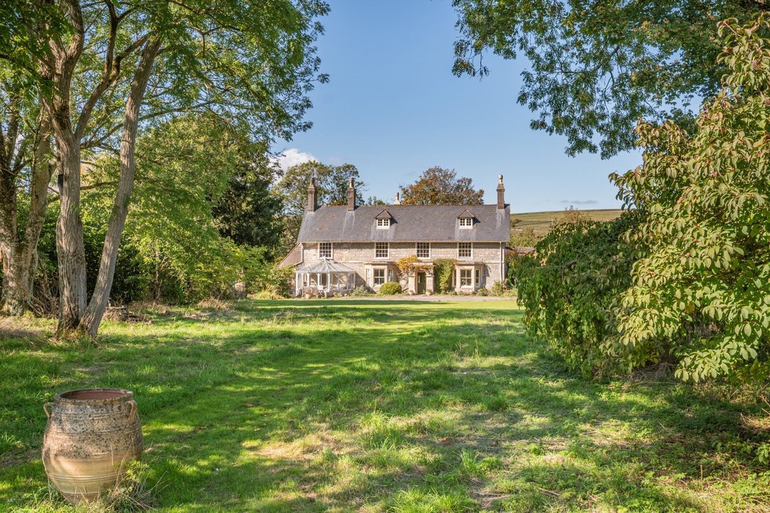 House in Wiltshire, England 3 - 17958519