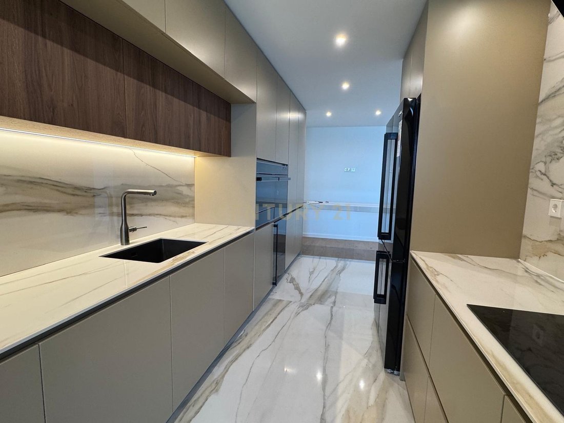 Apartment in Santa Marinha e Sao Pedro da Afurada, Porto District, Portugal 5 - 18336864