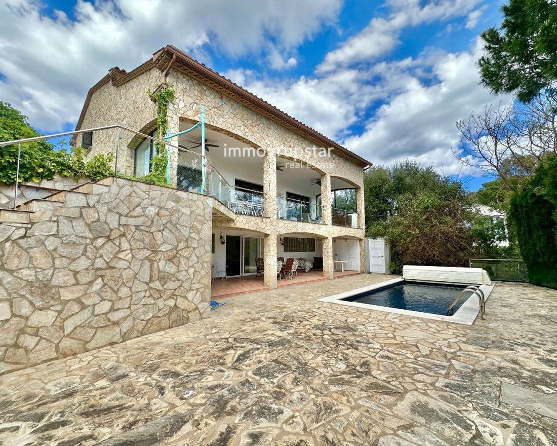 Chalet à Platja d'Aro, Catalogne, Espagne 3 - 18342393