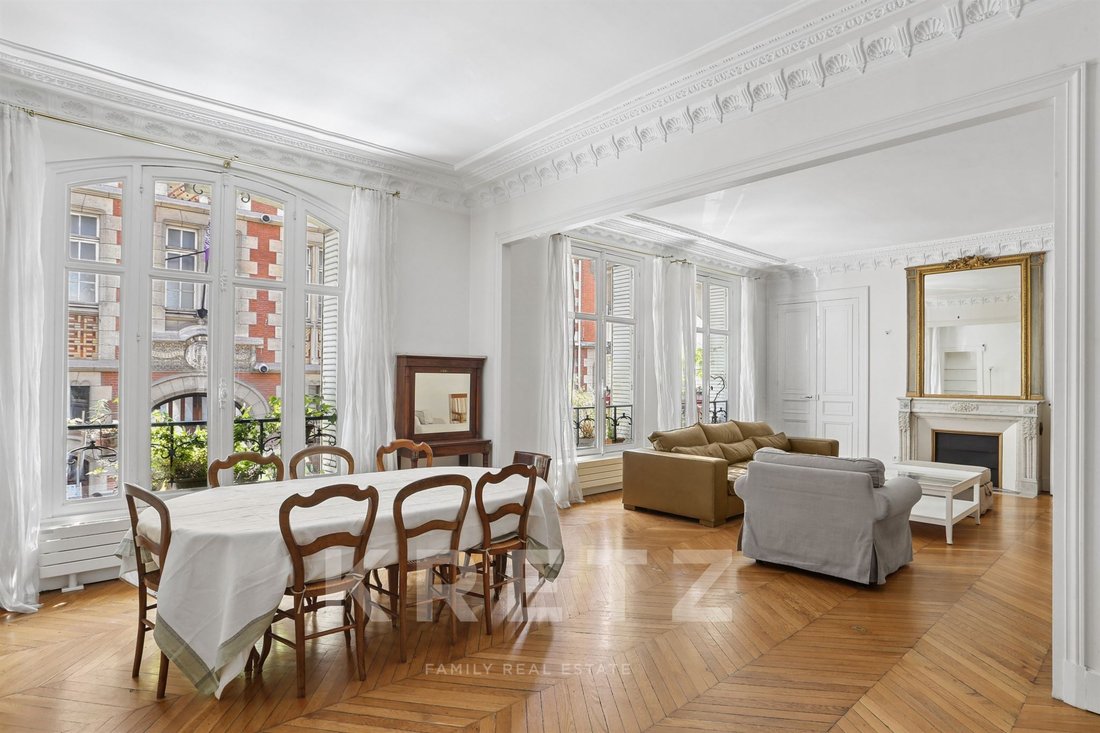 Apartment in Paris 6e Arrondissement, Paris, France 1 - 18348186