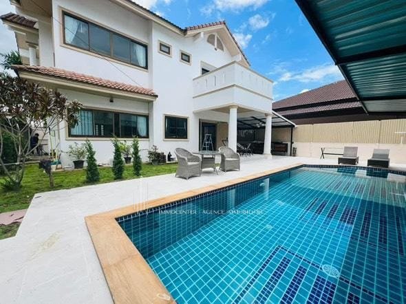 Villa in Chalong, Phuket, Thailand 1 - 18341308