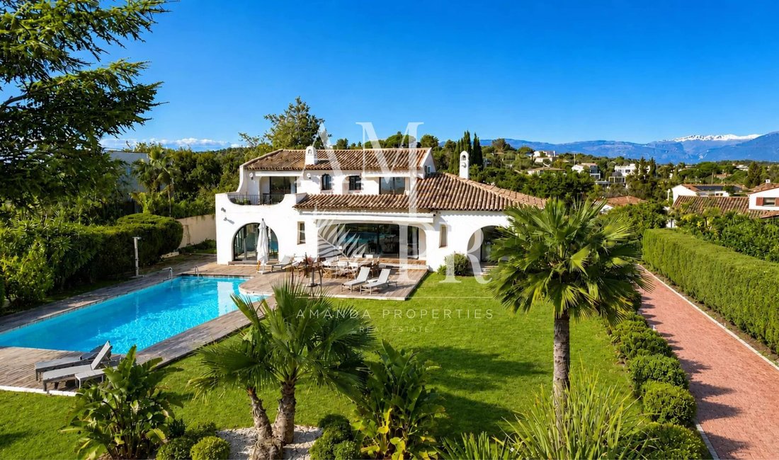 Villa in Cannes, Provence-Alpes-Côte d'Azur, France 1 - 11492253