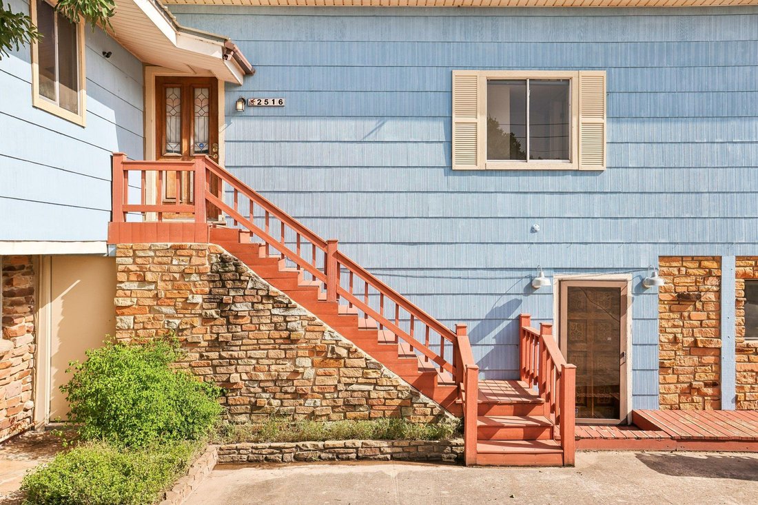 House in Marble Falls, Texas, United States 2 - 18340530