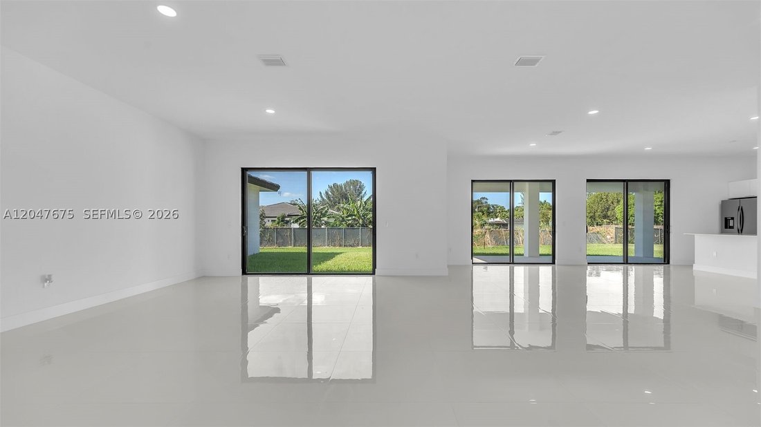 House in Miami, Florida, United States 3 - 18335039