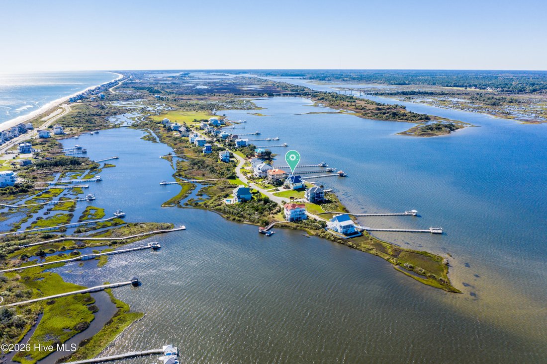 House in North Topsail Beach, North Carolina, United States 2 - 18339934