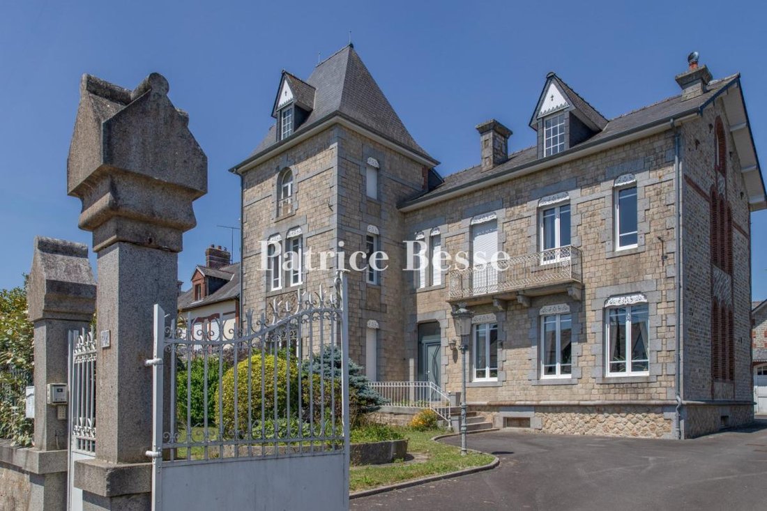 Casa a Vire, Vire Normandie, Francia 1 - 18340184