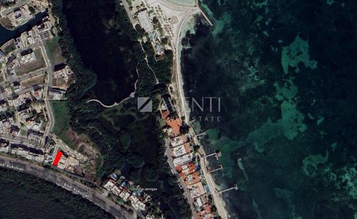 Land in Cancún, Quintana Roo, Mexico 1