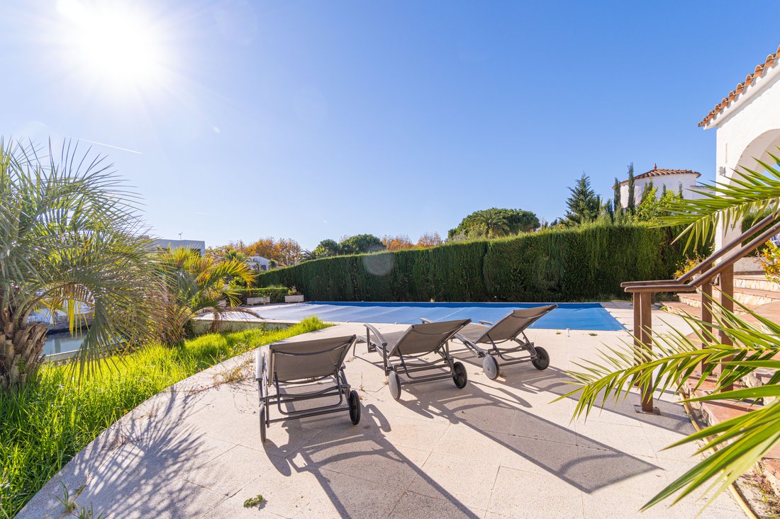 Villa in Empuriabrava, Catalonia, Spain 5 - 18336547