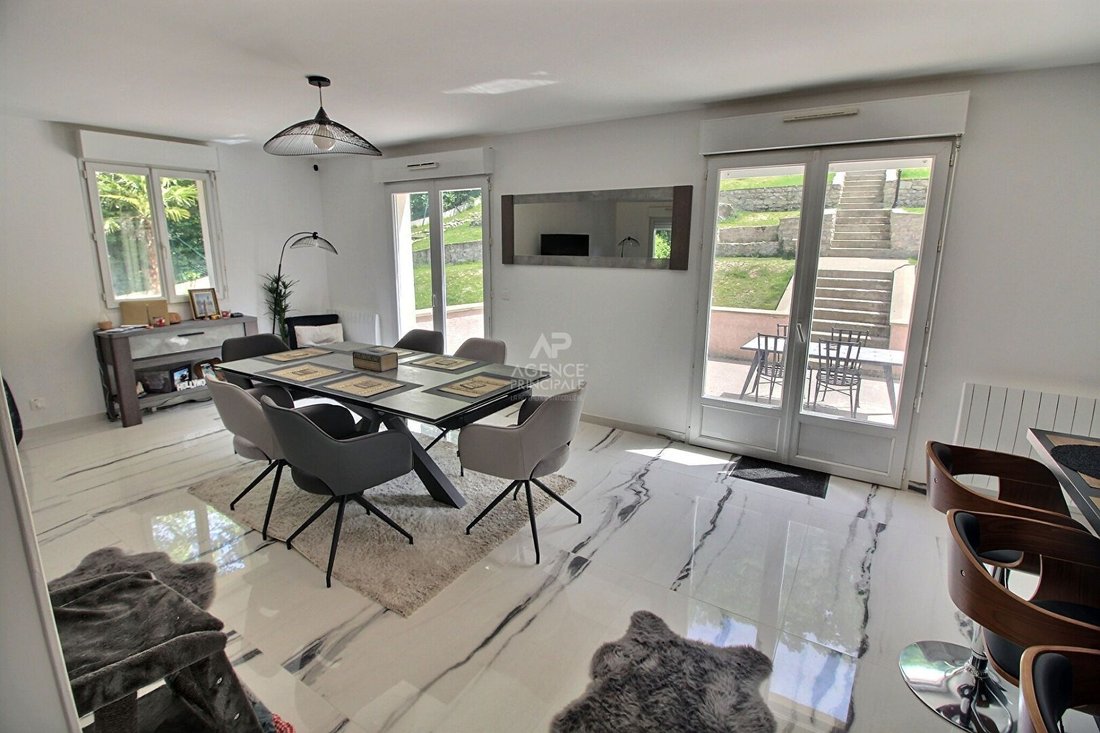 House in Vaux-sur-Seine, Ile-de-France, France 5 - 18336019