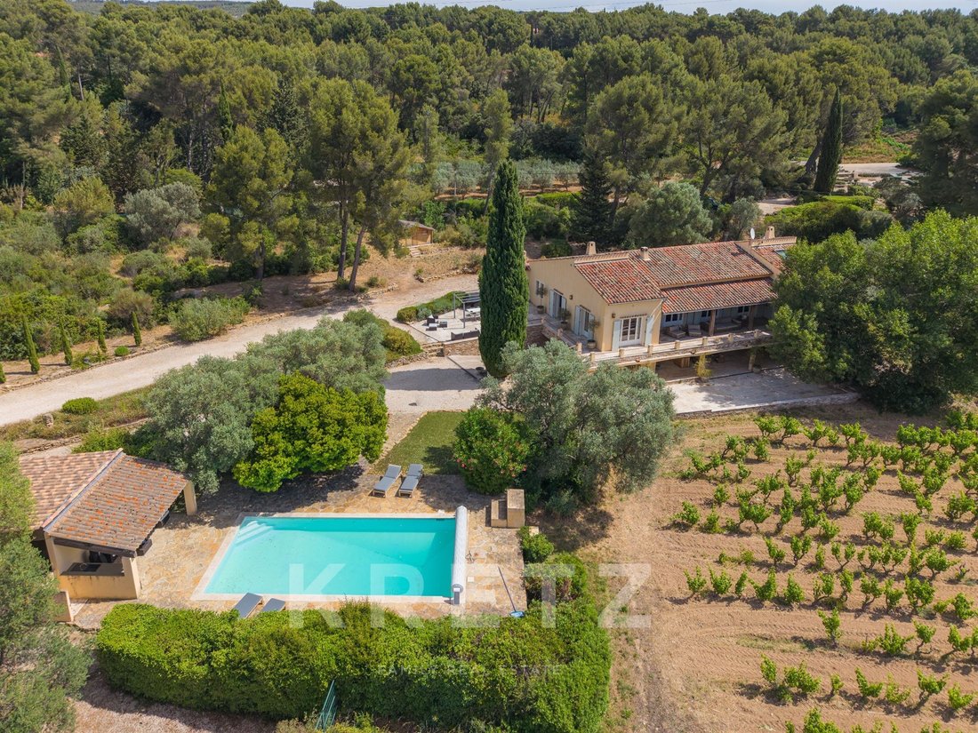 House in Le Castellet, Provence-Alpes-Côte d'Azur, France 2 - 18341006