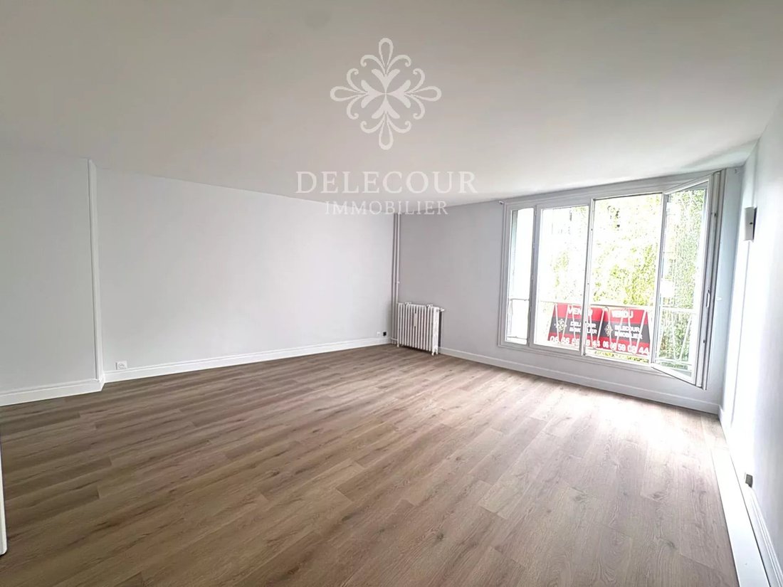 Apartment in Montrouge, Ile-de-France, France 1 - 18320043