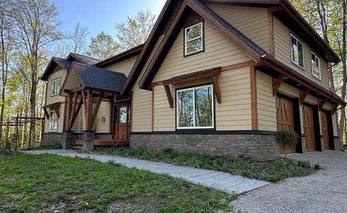 House in Traverse City, Michigan, United States 1