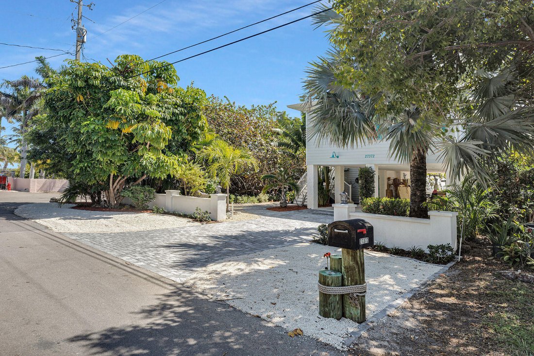 House in Big Pine Key, Florida, United States 3 - 18343836