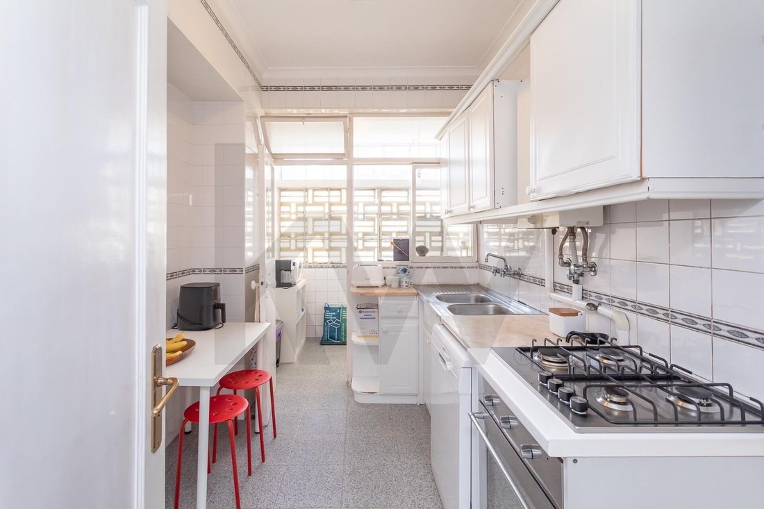Apartment in Alvalade, Lisbon, Portugal 5 - 18336407