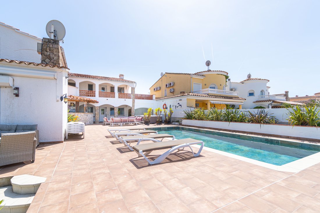 House in Empuriabrava, Catalonia, Spain 3 - 18337395