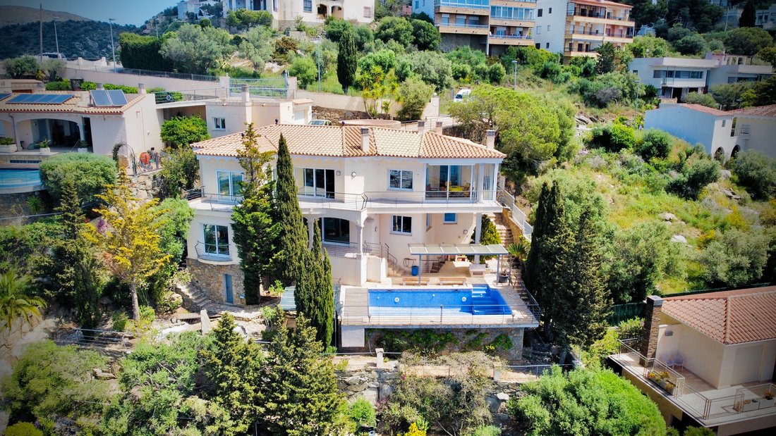 Villa in Roses, Catalonia, Spain 1 - 18336007