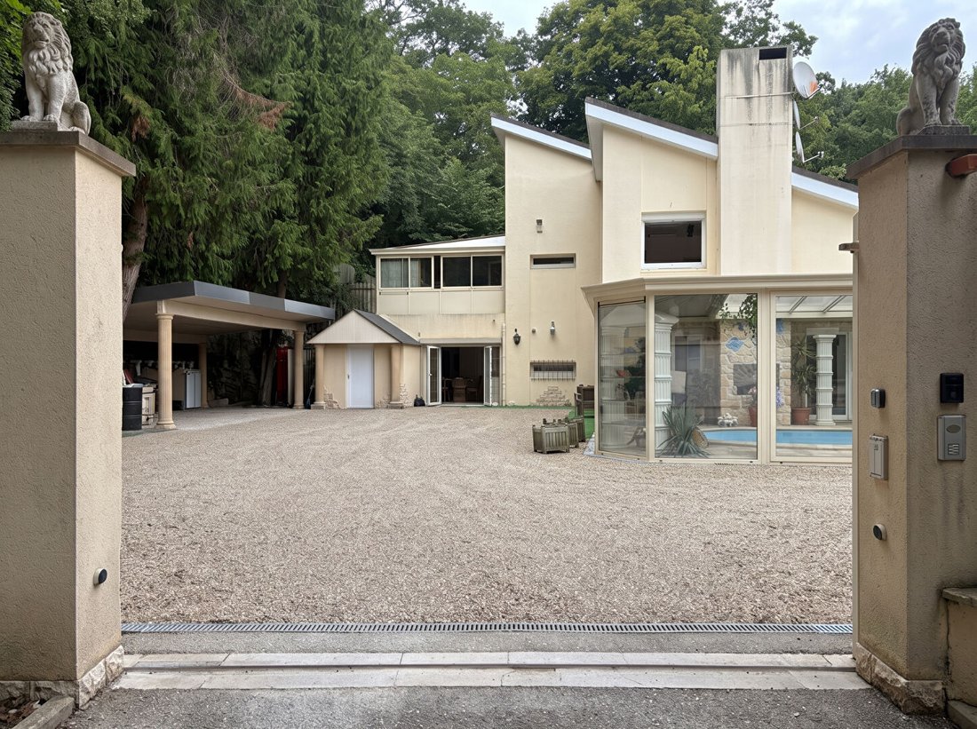 Villa en Les Baux-Sainte-Croix, Normandía, Francia 1 - 18341484