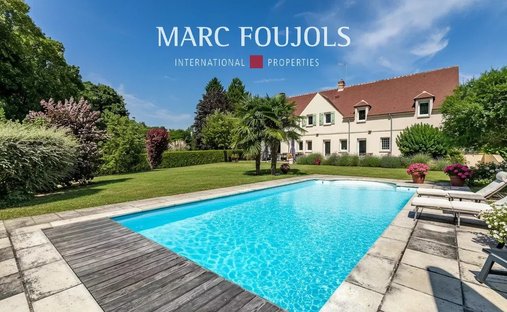 House in Senlis, Hauts-de-France, France 1