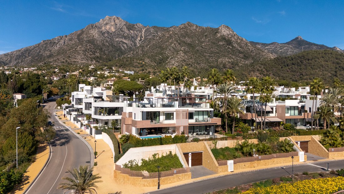 Villa in Sierra Blanca, Marbella, Spain 2 - 18344061