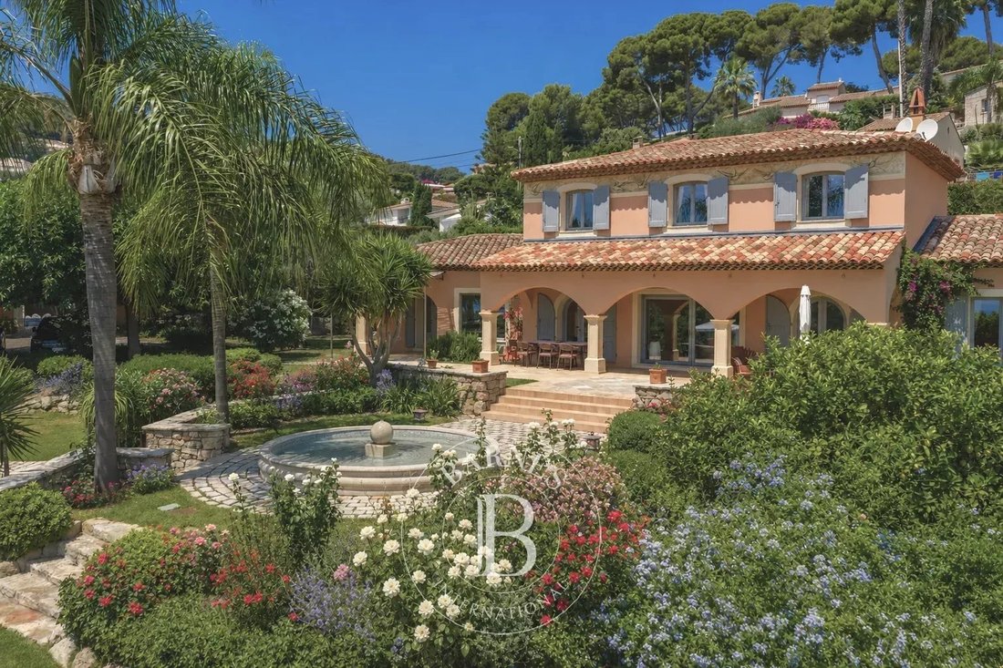 Villa in Antibes, Provence-Alpes-Côte d'Azur, France 3 - 18337045