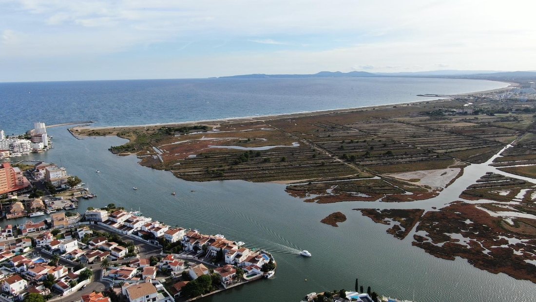 Land in Roses, Catalonia, Spain 5 - 18335174