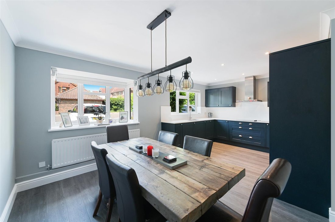 House in Nork, Reigate and Banstead, England 2 - 18342285
