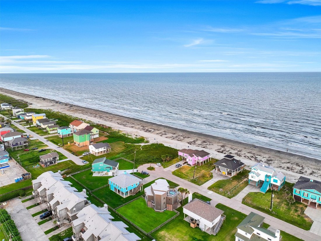 House in Galveston, Texas, United States 4 - 18340964