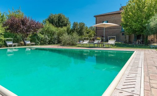 Country House in Historic Center, Siena, Tuscany 1