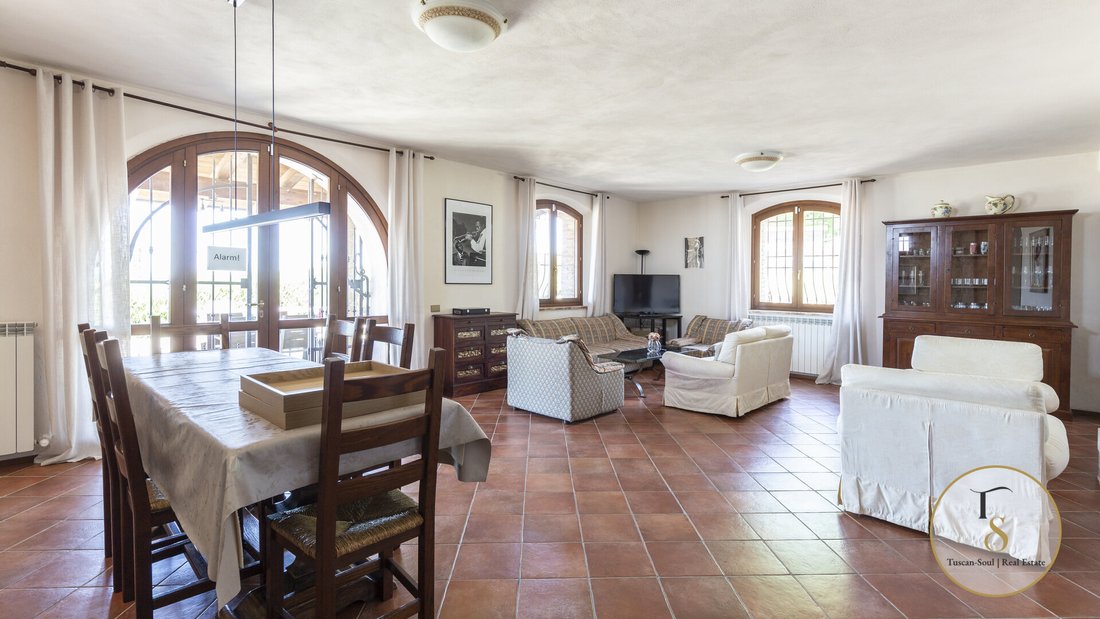 Country House in Historic Center, Perugia, Italy 3 - 18341366